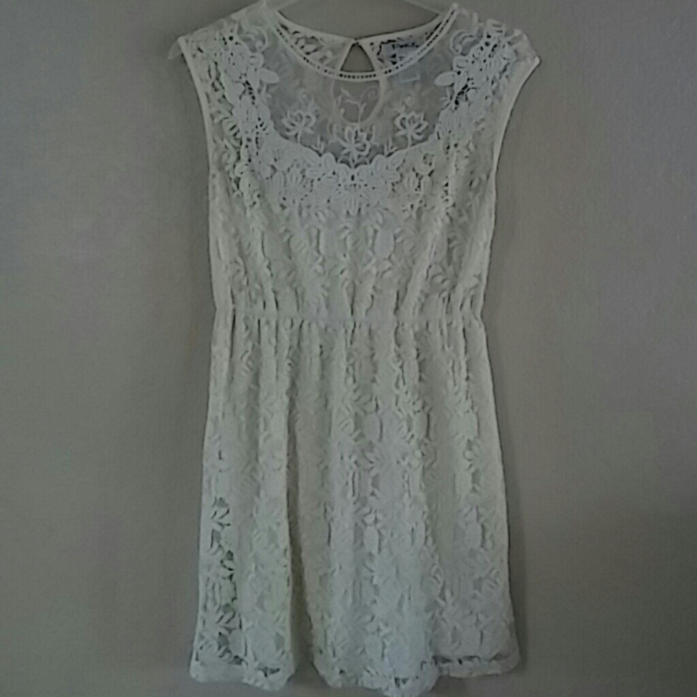 Junior's Off white Lace Dress
